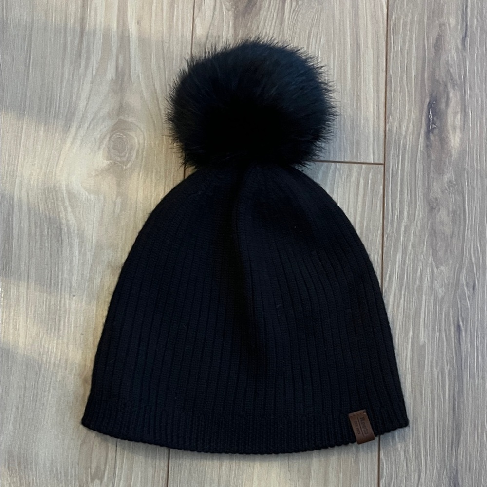 Women's Black Pom-Pom Roots toque